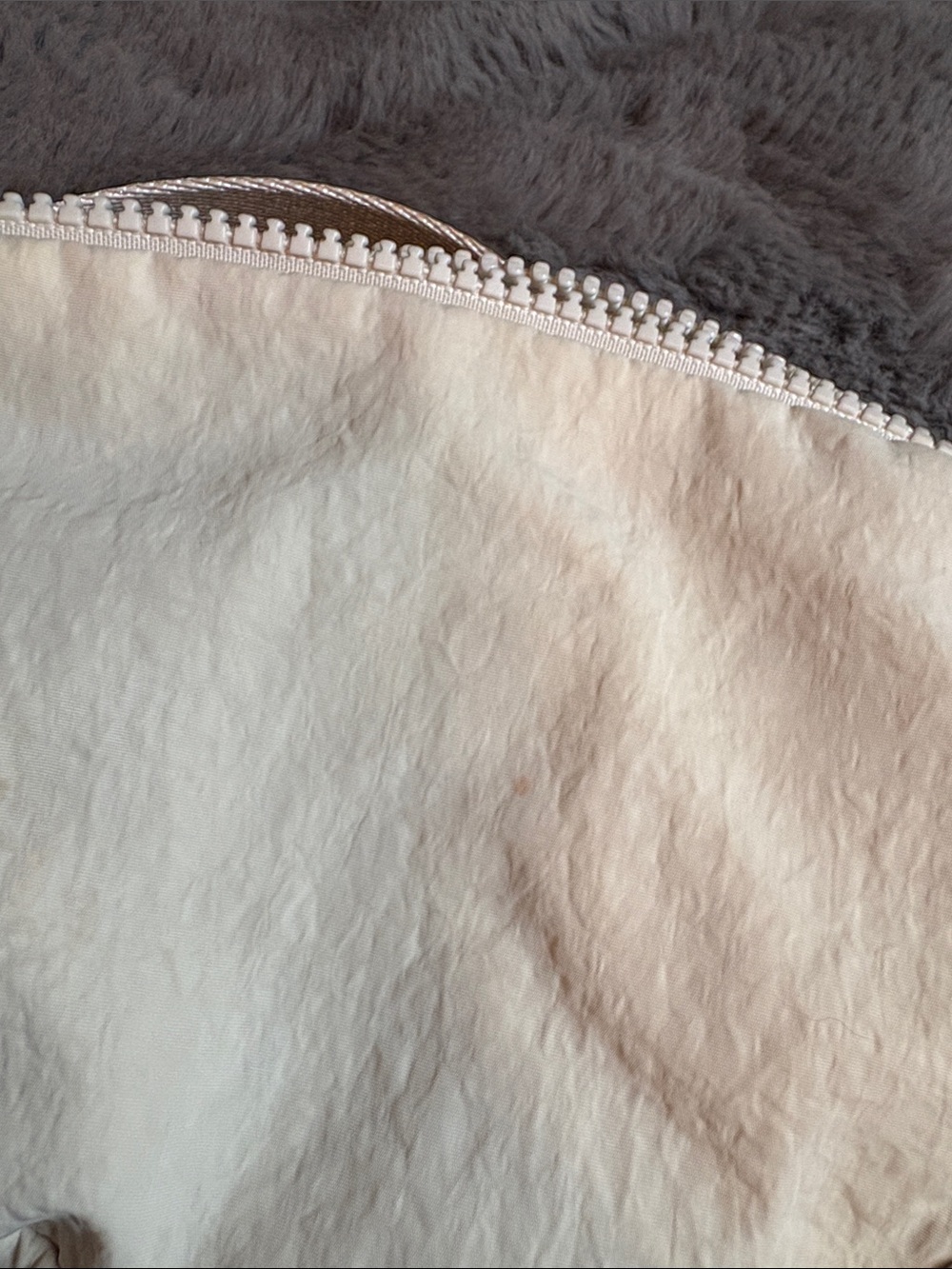 lululemon athletica Cream Crossbody Belt Bag - Picture 6 of 6